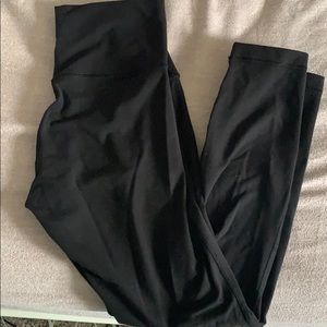 Lululemon Wunder under 7/8th legging- Size 8